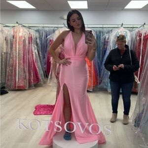 Elegant Pink Backless Gown